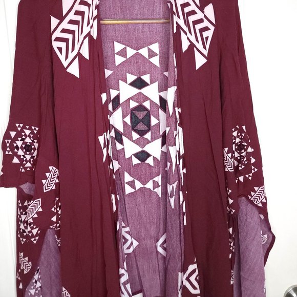 J for Justify Women's One Size Tribal Pattern Kimono Burgundy - Picture 3 of 9